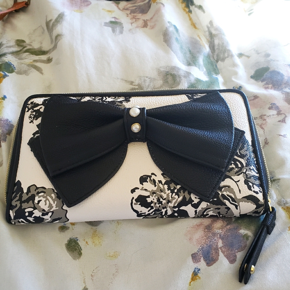 Betsey Johnson wallet